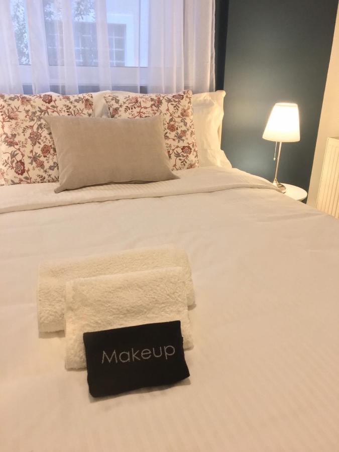 Elegant Glyfada Apartment-Private Garden-Near Metro Athén Kültér fotó