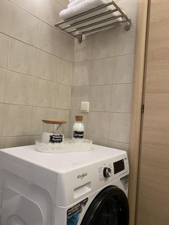Elegant Glyfada Apartment-Private Garden-Near Metro Athén Kültér fotó